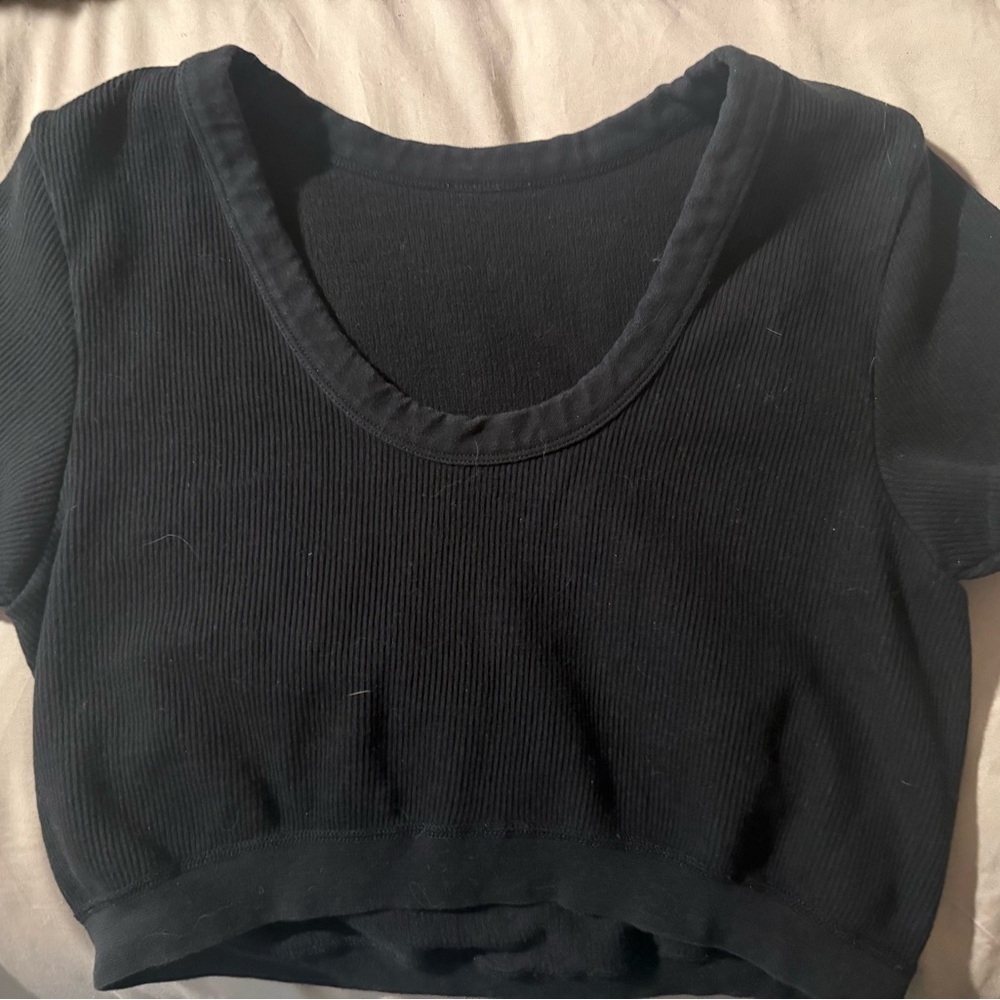 ALO Black Ribbed Women's Crop Top